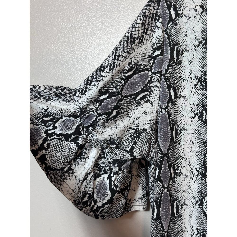Boohoo Dress Womens US 12 Tall Black White Snake Print Mock Ruffle Sleeve NWOT - Picture 5 of 8